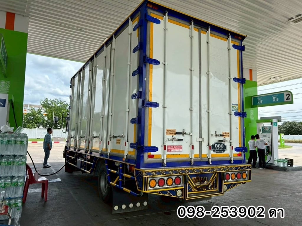 หกล้อตู้สิบบาน (3306)