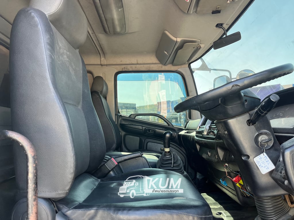 🔥หกล้อตู้สิบบาน HINO FG8J 212 แรง ปี 2556(0988) 🔥หกล้อตู้สิบบาน HINO FG8J 212 แรง ปี 2556(0988)