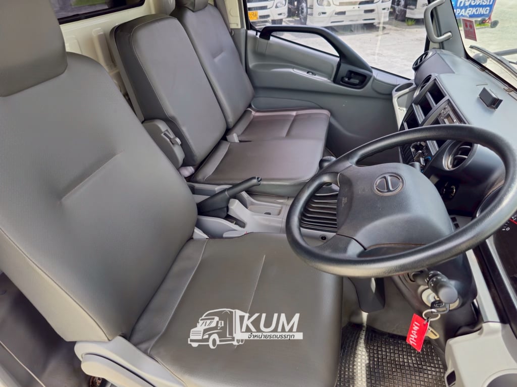 หกล้อโดยสาร HINO XZU 150 แรง ปี 2566(2429) หกล้อโดยสาร HINO XZU 150 แรง ปี 2566(2429)