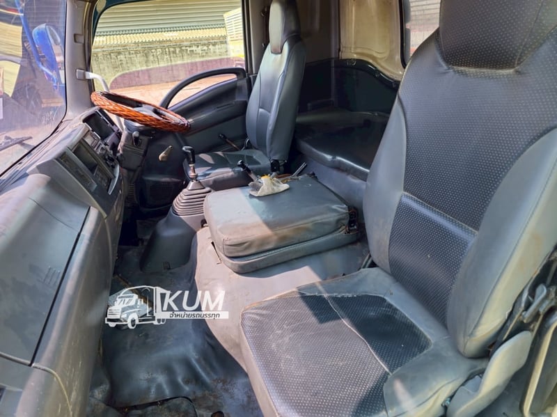 สิบสองล้อดั้มพ์ ISUZU FYH 360 แรง ปี 2557(2486,2485)