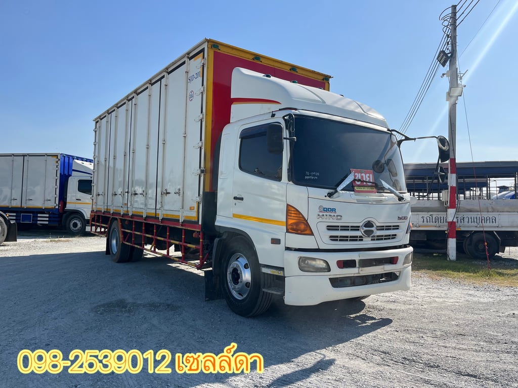 🔥หกล้อตู้สิบบาน HINO FG8J 212 แรง ปี 2556(0988) 🔥หกล้อตู้สิบบาน HINO FG8J 212 แรง ปี 2556(0988)
