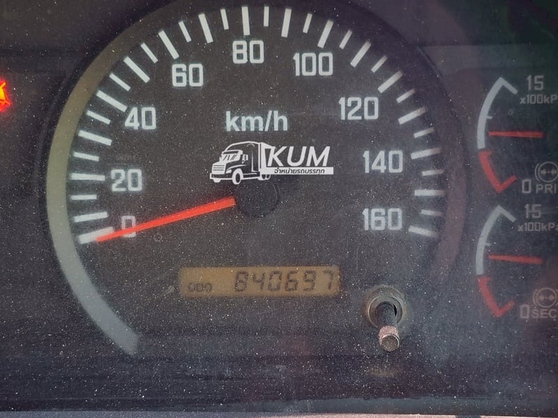 👉 สิบสองล้อดั้มพ์ ISUZU FYH 360 แรง ปี 2555 (0856)