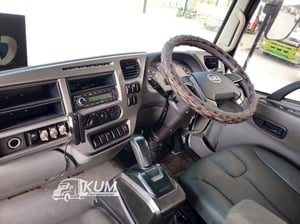 สิบล้อหัวลาก UD GWE 390 แรง ปี 2565(2258)