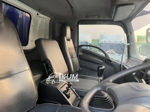 สิบล้อตู้สิบบาน Isuzu FVM240 แรง ปี60(2720)