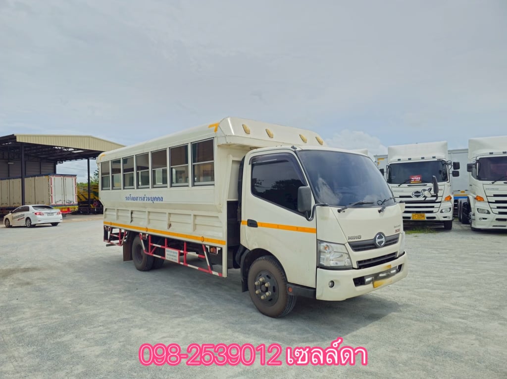 หกล้อโดยสาร HINO XZU 150 แรง ปี 2566(2429) หกล้อโดยสาร HINO XZU 150 แรง ปี 2566(2429)