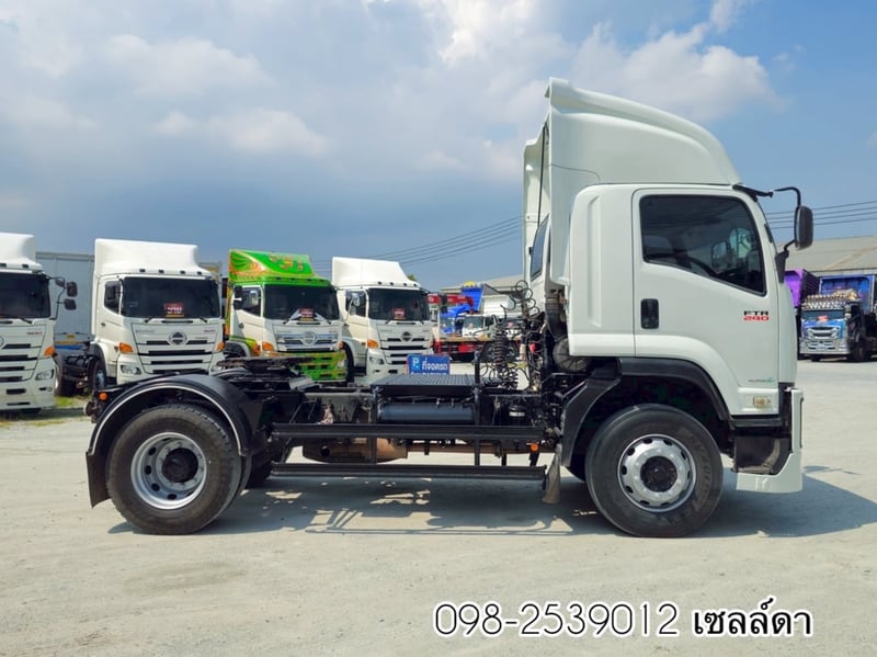 👉รถมือเดียวป้ายแดง หกล้อหัวลาก  ISUZU  FTR 240 แรง ปี 2563(7542)