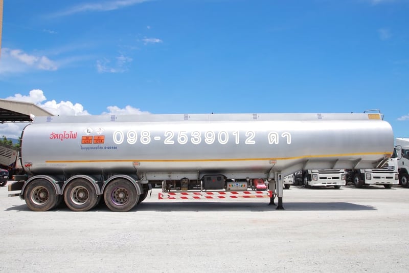 💥หางพวงน้ำมัน สามเพลา อู่ บันเทิงรุ่งเรือง ปี 2558(4593) 💥หางพวงน้ำมัน สามเพลา อู่ บันเทิงรุ่งเรือง ปี 2558(4593)