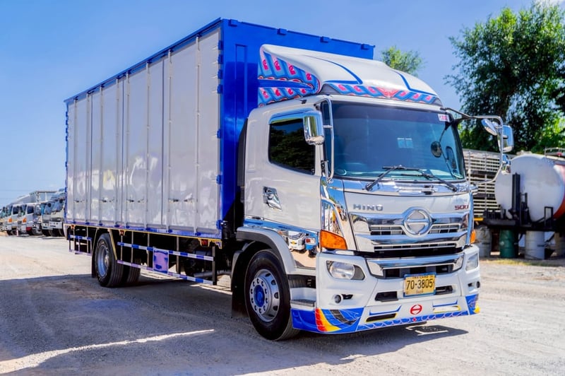 ตู้บรรทุกแห้ง 10 บาน ตู้บรรทุกแห้ง 10 บาน