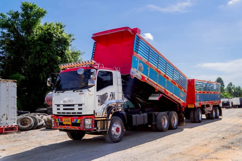 ISUZU FXZ 360แรงม้า รถบรรทุก 10ล้อ พ่วงแม่ลูก ปี2013 เลขไมล์น้อยกว่า 800,000 กม. ISUZU FXZ 360แรงม้า รถบรรทุก 10ล้อ พ่วงแม่ลูก ปี2013 เลขไมล์น้อยกว่า 800,000 กม.