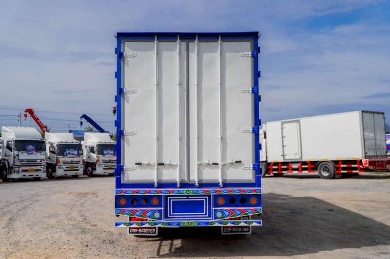 ISUZU FVM 240แรงม้า รถบรรทุก 10ล้อ ตู้แห้ง ปี2016