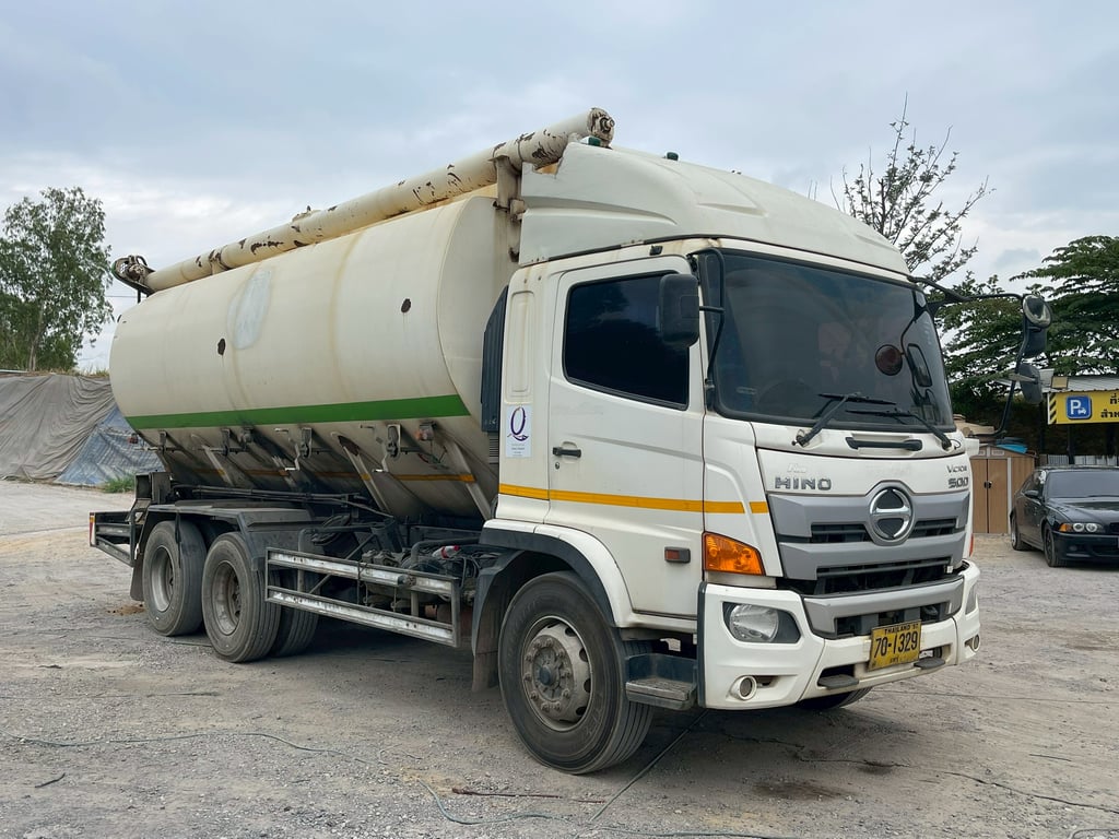 ขายรถบรรทุกอาหารสัตว์ ขายรถบรรทุกอาหารสัตว์