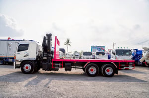 HINO FG 212แรงม้า รถบรรทุก 6ล้อ กระบะเหล็กติดเครน ปี2013 เลขไมล์น้อยกว่า 800,000 กม. HINO FG 212แรงม้า รถบรรทุก 6ล้อ กระบะเหล็กติดเครน ปี2013 เลขไมล์น้อยกว่า 800,000 กม.