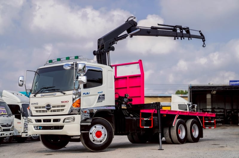 HINO FG 212แรงม้า รถบรรทุก 6ล้อ กระบะเหล็กติดเครน ปี2013 เลขไมล์น้อยกว่า 800,000 กม.