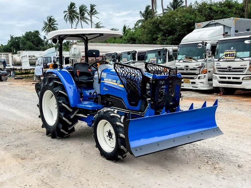 รถไถ ปีใหม่ ชั่วโมงน้อย 