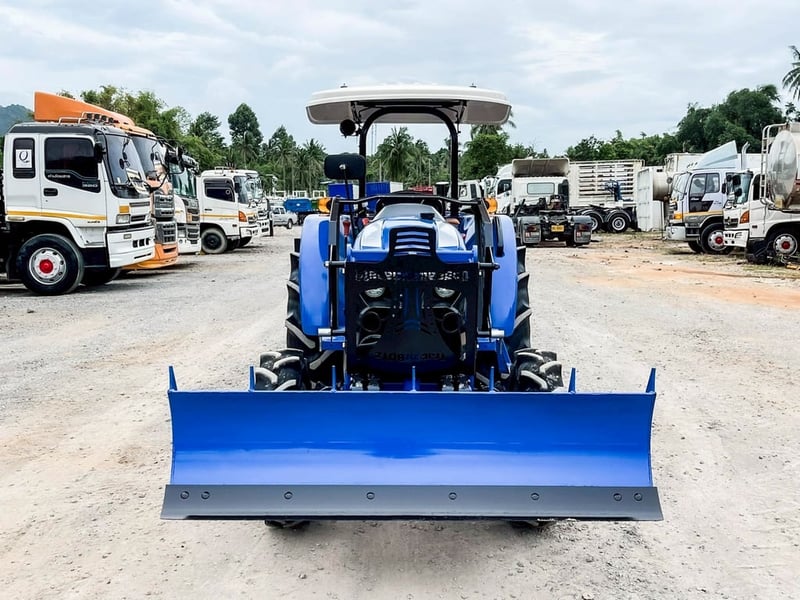 รถไถ ปีใหม่ ชั่วโมงน้อย 