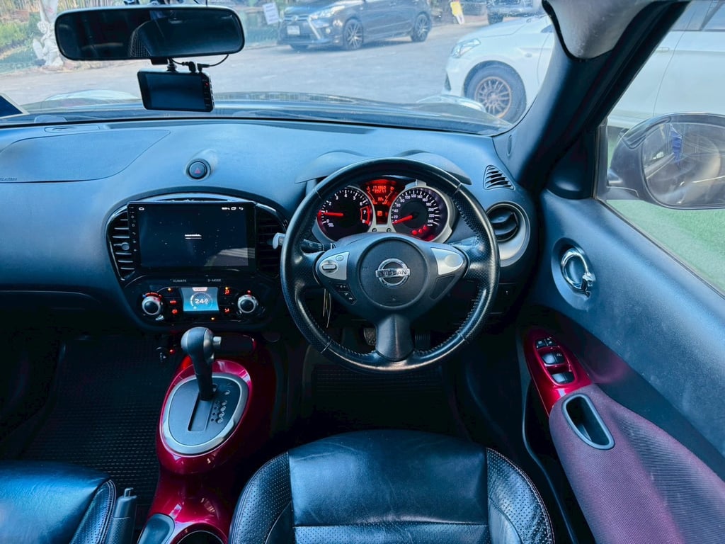 2014 Nissan JUKE 1.6 V SUV 2014 Nissan JUKE 1.6 V SUV