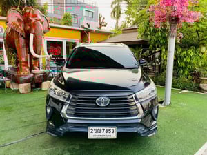 TOYOTA INNOVA 2.8 CRYSTA ปี 2022