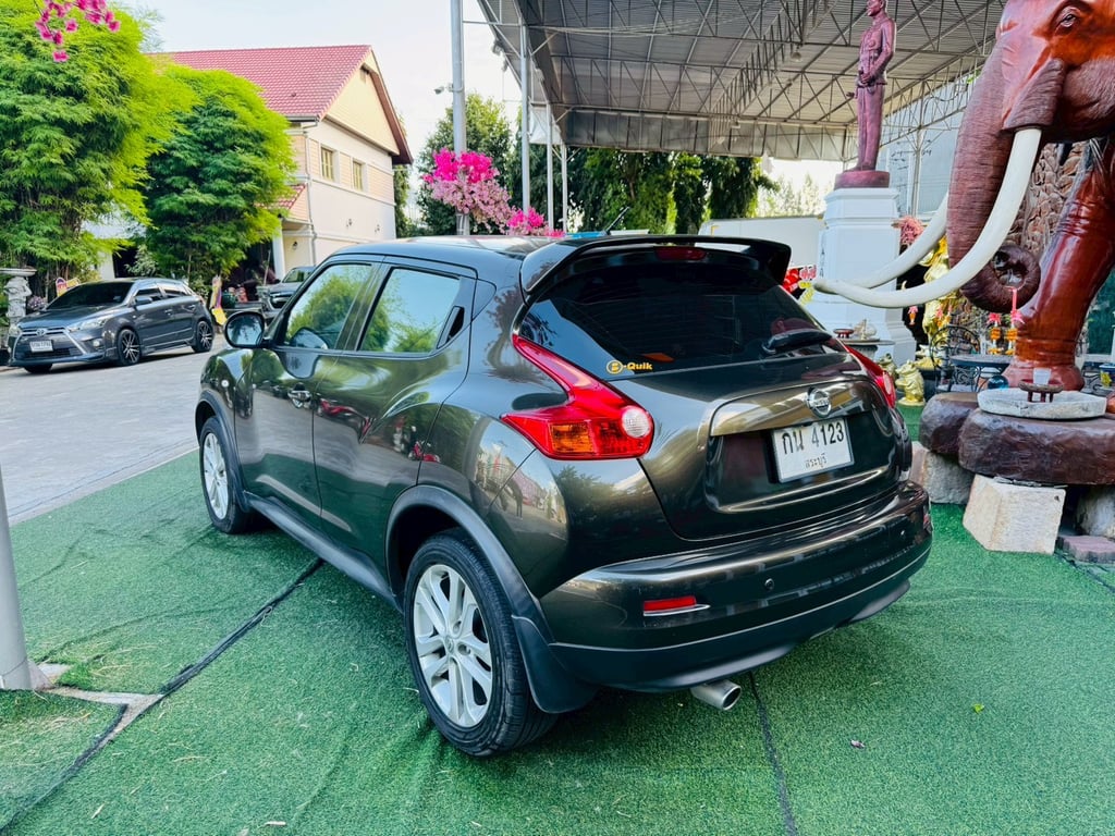 2014 Nissan JUKE 1.6 V SUV 2014 Nissan JUKE 1.6 V SUV