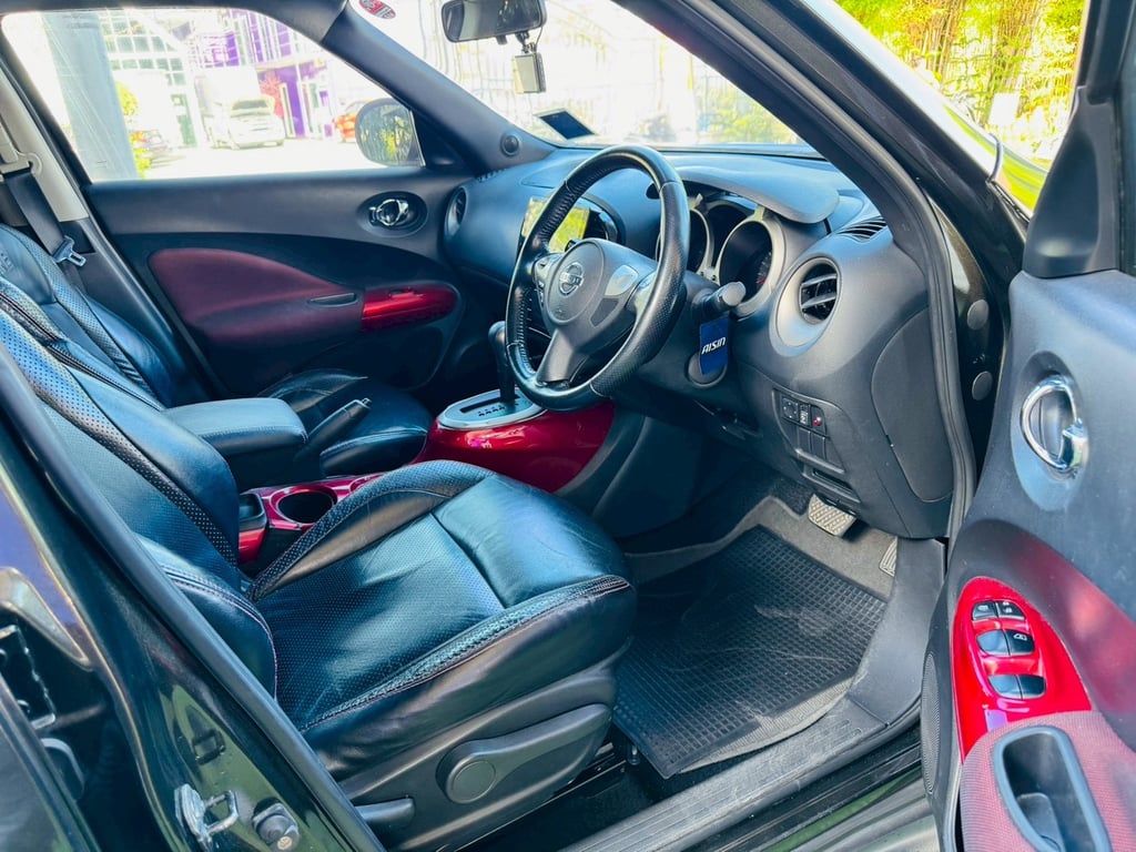 2014 Nissan JUKE 1.6 V SUV 2014 Nissan JUKE 1.6 V SUV