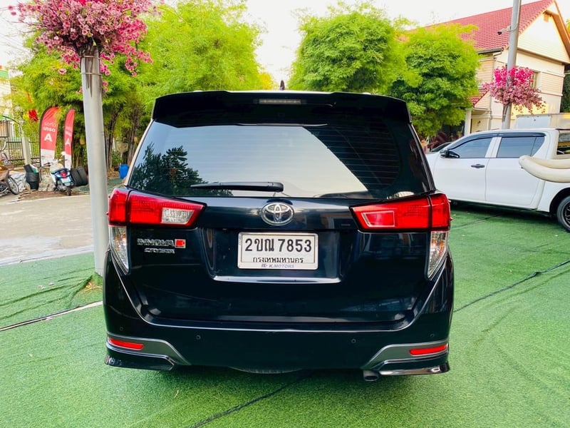 TOYOTA INNOVA 2.8 CRYSTA ปี 2022
