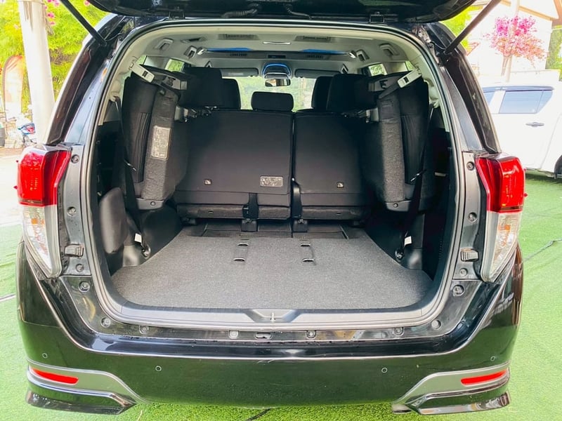 TOYOTA INNOVA 2.8 CRYSTA ปี 2022