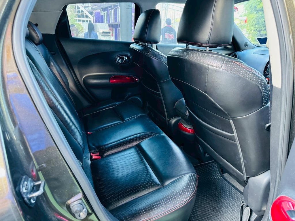 2014 Nissan JUKE 1.6 V SUV 2014 Nissan JUKE 1.6 V SUV