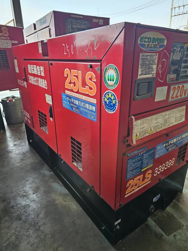 เครื่องปั่นไฟ DENYO รุ่น LSKE 25 KVA ขนาด  เครื่องยนต์ KUOBAT สภาพเดิมๆ สวยๆ จากญี่ปุ่น พร้อมใช้งาน สนใจติดต่อสอบถามรายละเอียดเพิ่มเติมได้ที่เบอร์ 081-9070978