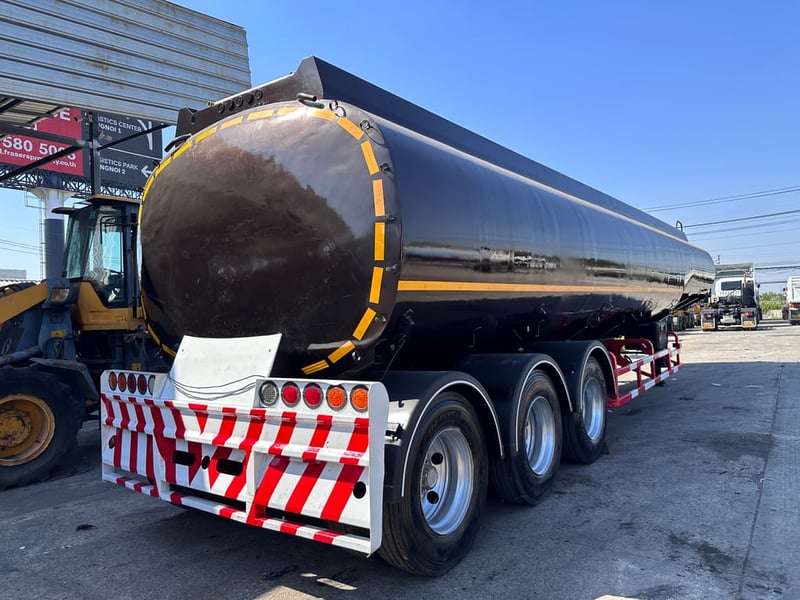 หางแทงค์น้ำมัน