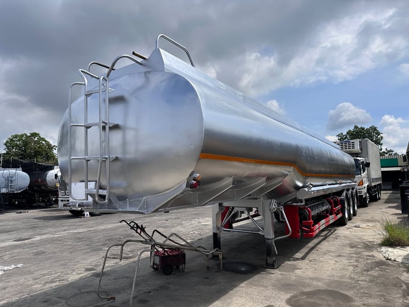 หางแทงค์น้ำมัน