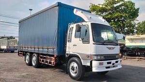 สิบล้อเพลาเดียว ตู้ผ้าใบ HINO195