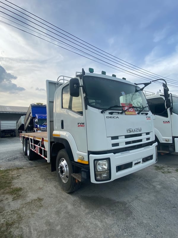ISUZU FVM 240แรงม้า รถบรรทุก 10ล้อ พื้นเรียบ ปี2013(7288)