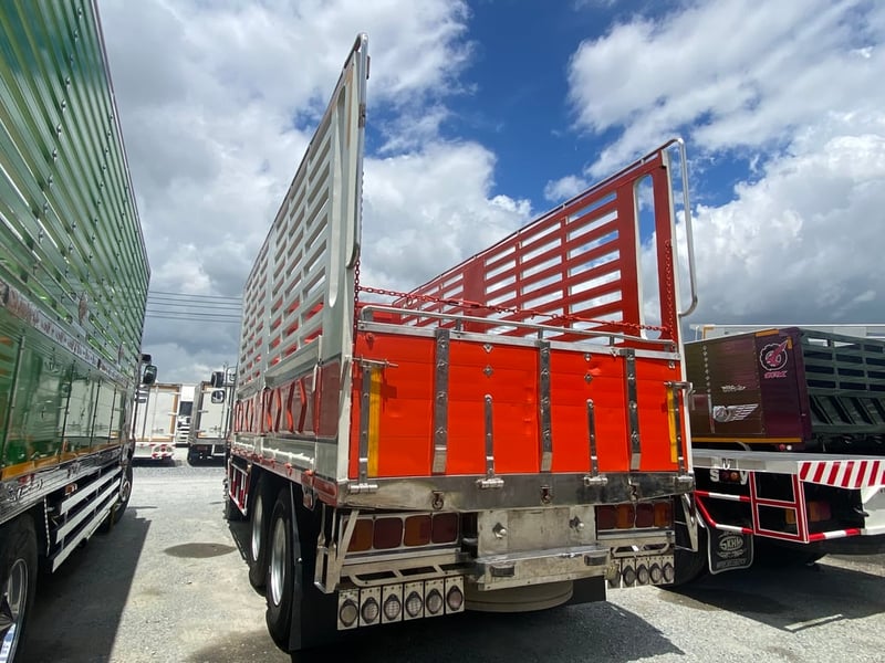 สิบล้อคอก HINO FL8J 260 แรง ปี 2559(2895)
