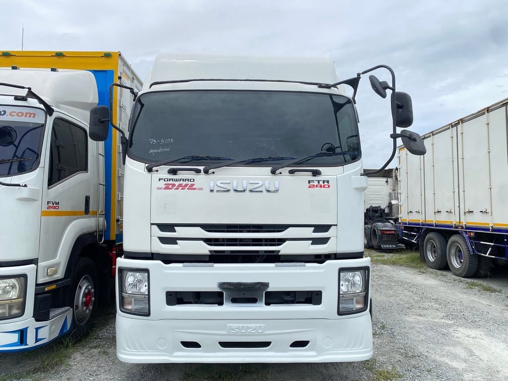 ISUZU FTR 240แรงม้า รถบรรทุก 6ล้อ  ปี2021(5105)