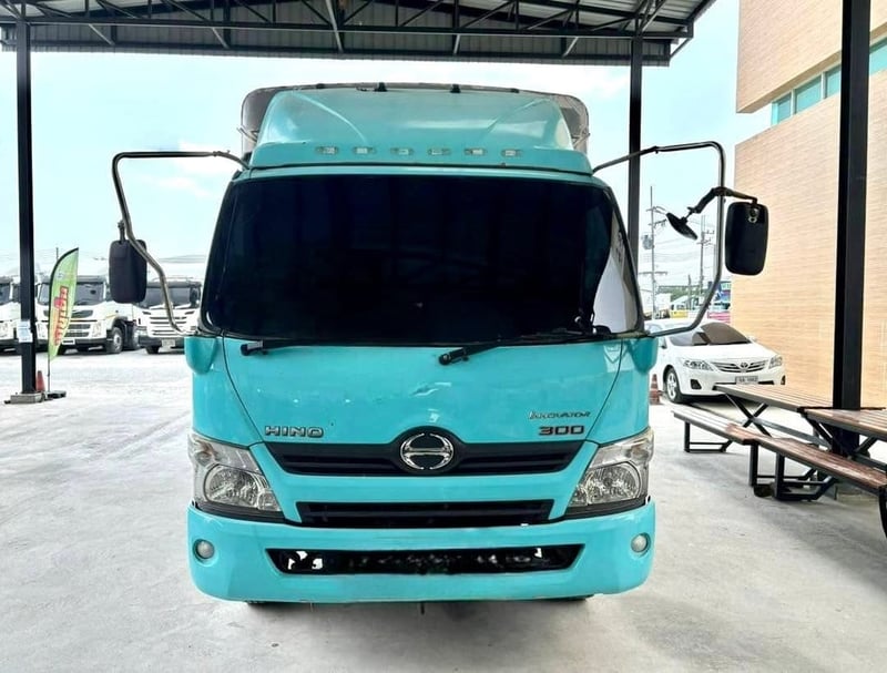 หกล้อโดยสาร HINO XZU  150 แรงม้า ปี 2561 (2872)