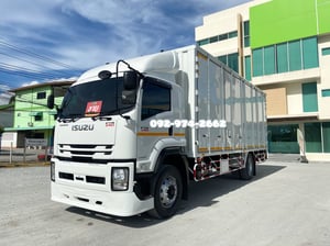 เปลี่ยนยางใหม่ 6 เส้น มาพร้อมลิฟท์ท้าย 💥 หกล้อตู้สิบบาน FTR 240 แรง ปี 2565 (2375) เปลี่ยนยางใหม่ 6 เส้น มาพร้อมลิฟท์ท้าย 💥 หกล้อตู้สิบบาน FTR 240 แรง ปี 2565 (2375)