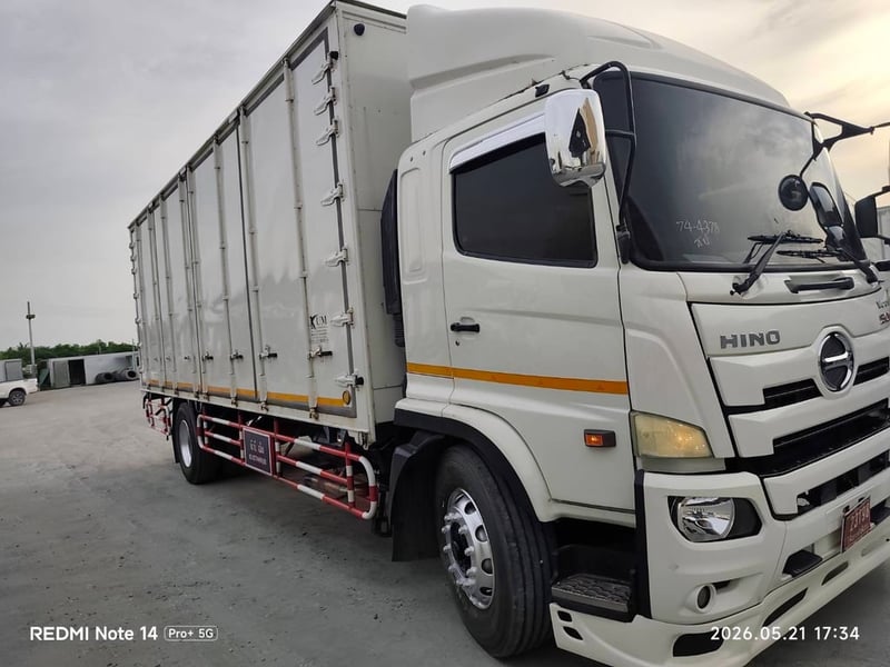 หกล้อตู้สิบบาน HINO FG8J 240 แรง ปี 2561(4378 หกล้อตู้สิบบาน HINO FG8J 240 แรง ปี 2561(4378