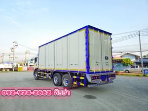 สิบล้อตู้สิบบาน ISUZU FVM 240 แรง ปี 61(1517)