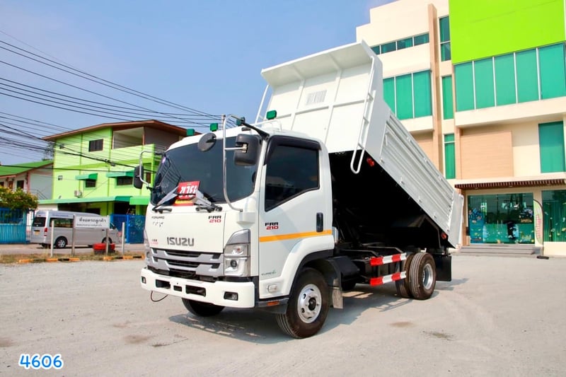 หกล้อดั้มพ์  ISUZU FRR 210  แรง ปี 2566 (4606)