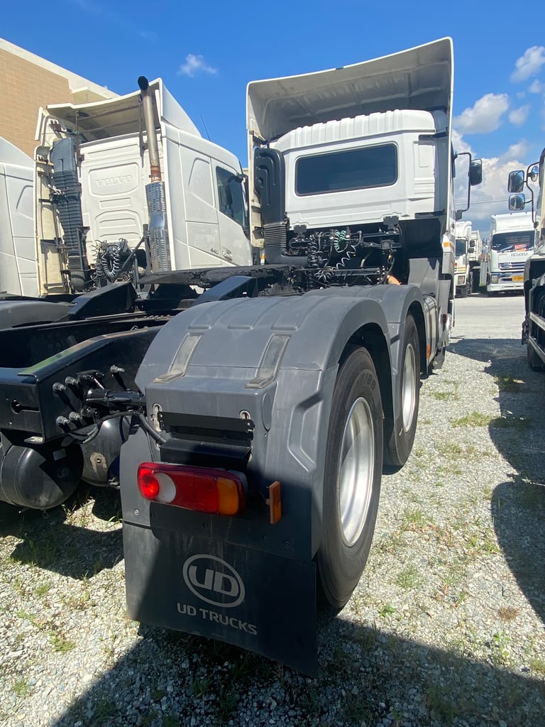 HINO FM 380แรงม้า รถบรรทุก 10ล้อ หัวลาก เฉพาะหัว ปี2022