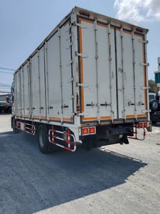 FG8J 240 แรง ปี 2561  หกล้อตู้ทึบสิบบาน (4378)