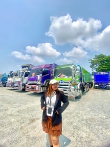 หกล้อบรรทุกขยะ  HINO FG8J 240 แรง ปี 2566 (4039)