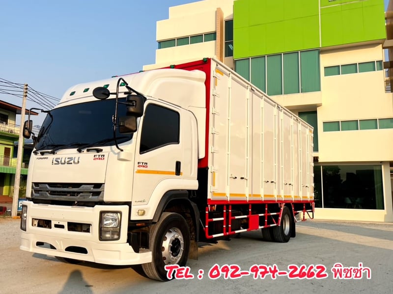 หกล้อตู้สิบบาน ISUZU FTR 240 แรง ปี 64 (3567) หกล้อตู้สิบบาน ISUZU FTR 240 แรง ปี 64 (3567)