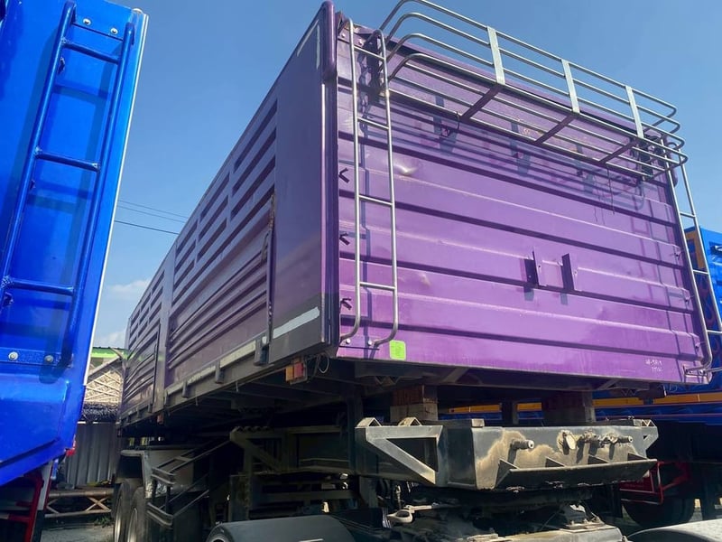 หางเซมิดั้มพ์ สองเพลา อู่เพชรรัตน์นำกิจเจริญ ปี 66 (9819)