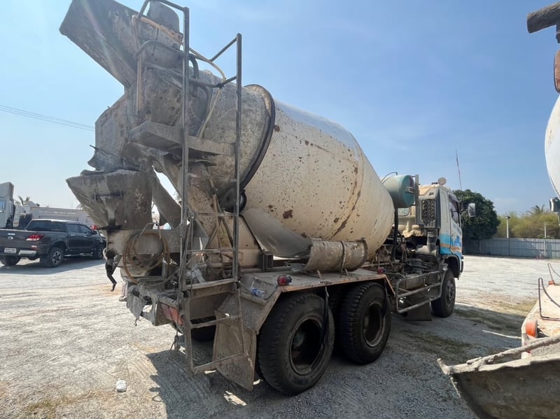 สิบล้อโม่ปูน HINO FM1A 330 แรงปี 55 (0742) สิบล้อโม่ปูน HINO FM1A 330 แรงปี 55 (0742)