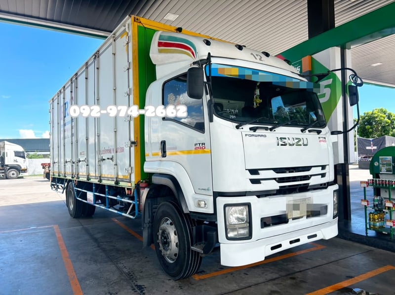 หกล้อตู้สิบบาน ISUZU FTR 240 แรง ปี 61 (7819)