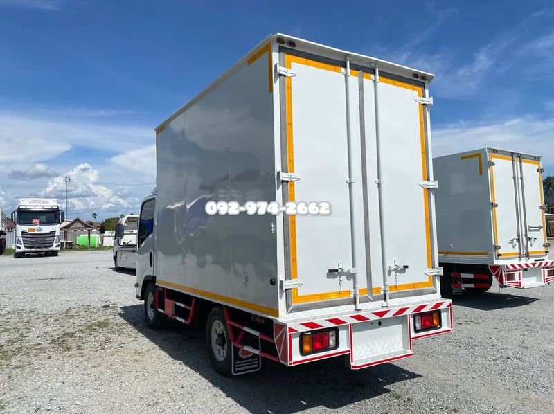 สี่ล้อจัมโบ้ ISUZU NLR 130 แรง ปี2565 (3710) สี่ล้อจัมโบ้ ISUZU NLR 130 แรง ปี2565 (3710)