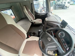 สิบล้อหัวลาก CHENGLONG H7 400 แรงปี 67