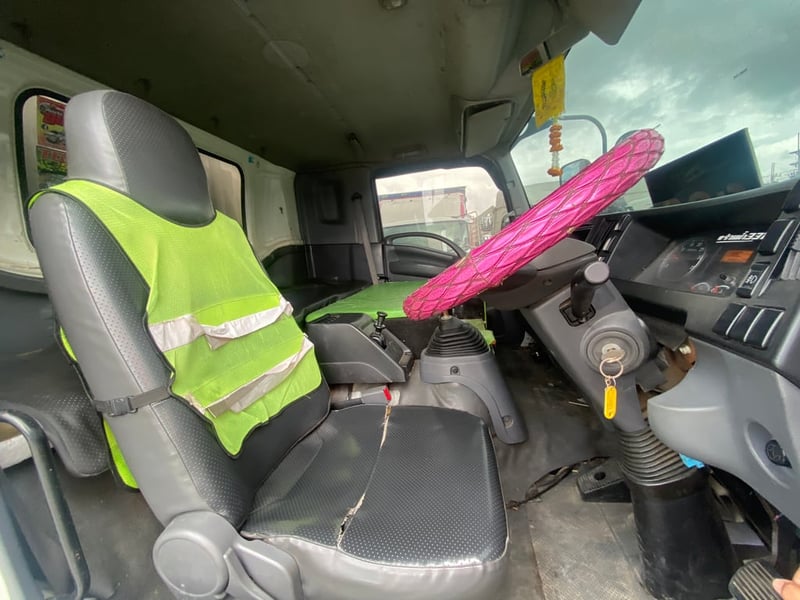 หกล้อตู้สิบบาน ISUZU FTR 240 แรง ปี 61 (0510)
