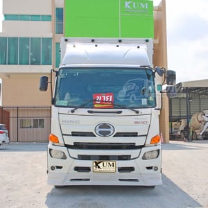 สิบล้อตู้สิบบาน HINO FL8J 260 แรง ปี 2561 (2716)