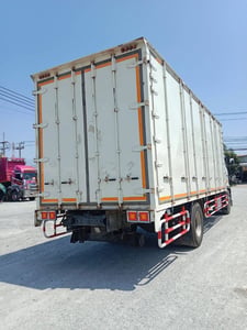 FG8J 240 แรง ปี 2561  หกล้อตู้ทึบสิบบาน (4378)